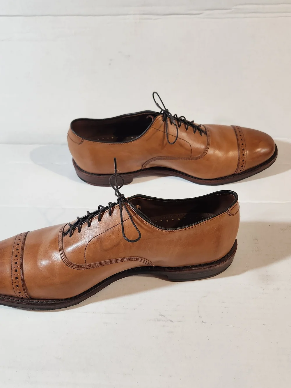 Brooks Brothers Tan Leather Cap-Toe Oxfords with Black Laces
